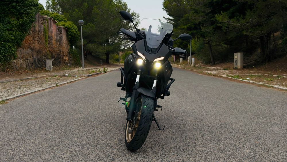 Yamaha tracer 7 midnight black