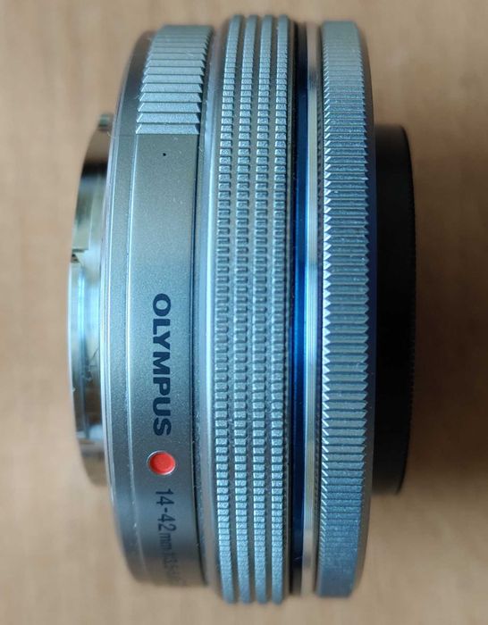 Obiektyw Olympus M.ZUIKO DIGITAL ED 14-42 mm 1:3.5-5.6 EZ Pancake