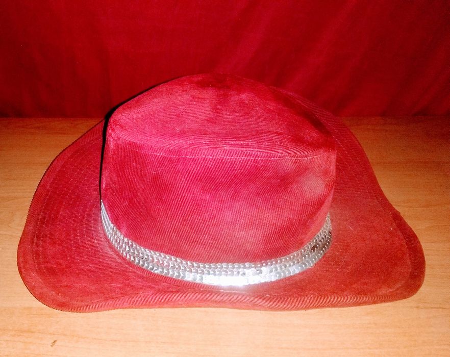 Шляпа для увереных в себе , оригенальная