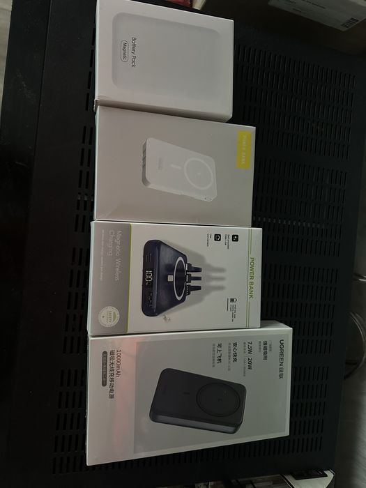 Повер банк, powerbank, з магнітом і бездротова зарядка