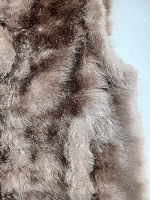 Чудова дуже тепла хутряна  жилетка. 52р.  Недорого!