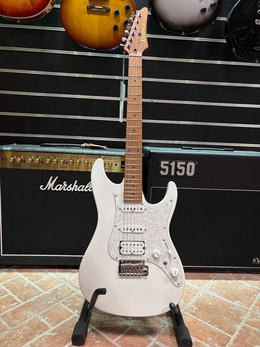 Ibanez Prestige AZ2204 PW