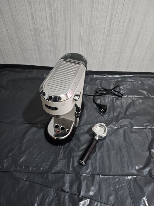 Кавоварка Delonghi EC685.B