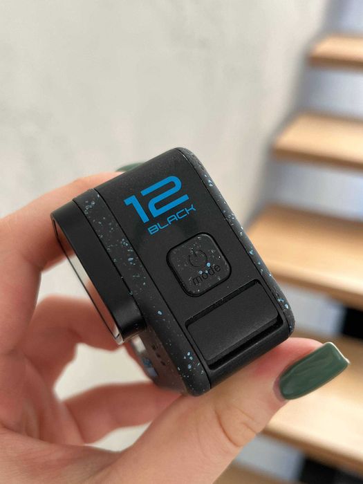 Екшн-камера GoPro Hero 12 з кріпленням на шолом