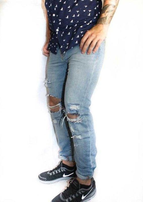 Стильні чоловічі звужені джинси з дірками new look з потертостями