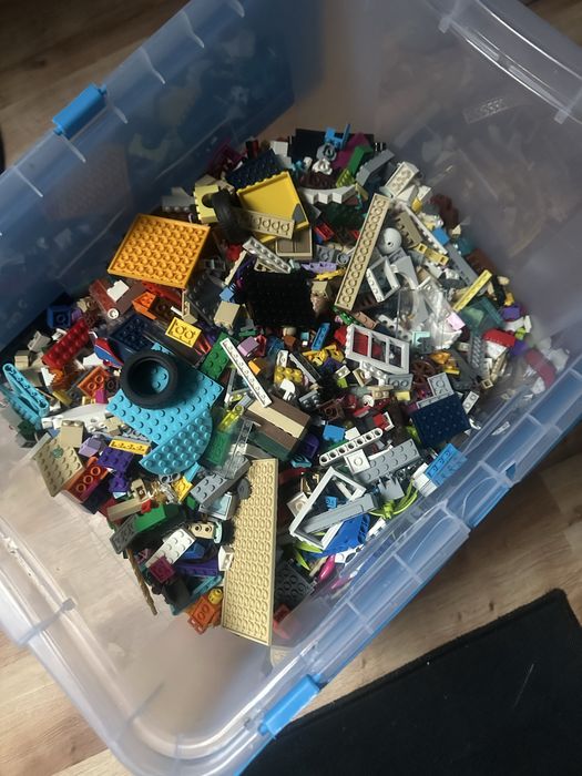 Klocki lego 8.9 kg z pudelkiem mieszane minecraft ludziki opony