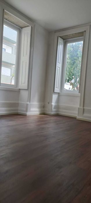 AMPLO T4 DUPLEX para arrendar no centro de ESPINHO