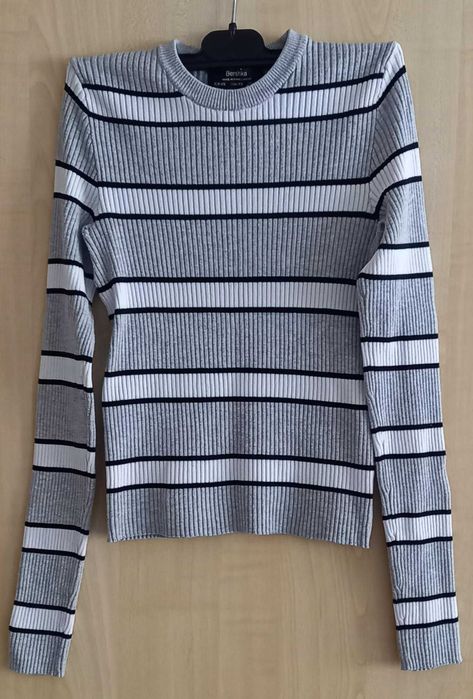 sliczny sweterek bluzka bershka XS