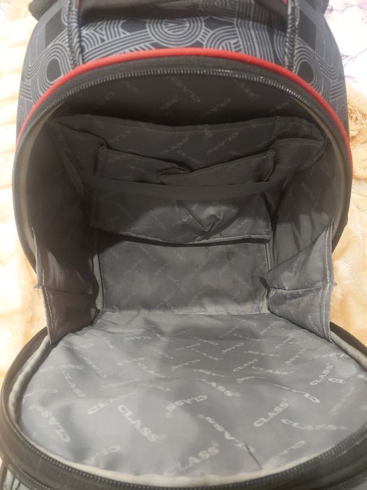 Школьный рюкзак для мальчика с 1 класса