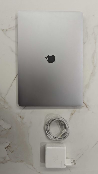 MacBook Pro 16 Inch (2019) — i9 | 32 GB RAM | 500GB SSD
