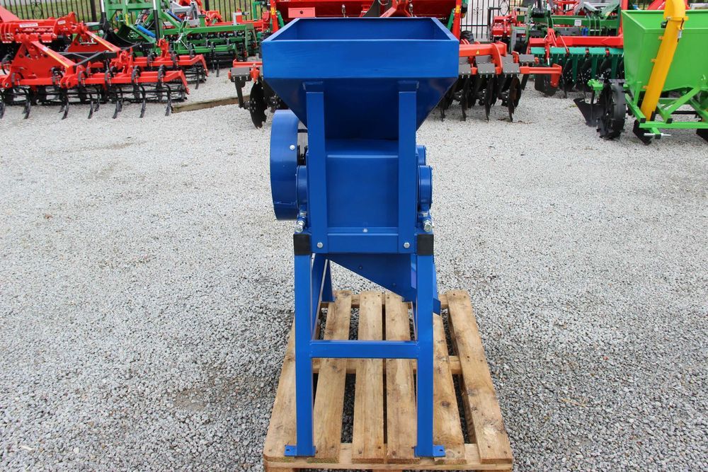 Gniotownik gniotowniki zgniatacz ziarna zboża nowy śrutownik Polski