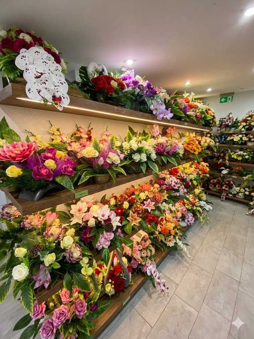 STROIKI kompozycje sztuczne kwiaty Producent Wieńce