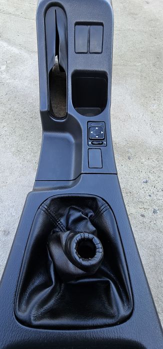 Центральна консоль subaru impreza wrx gda