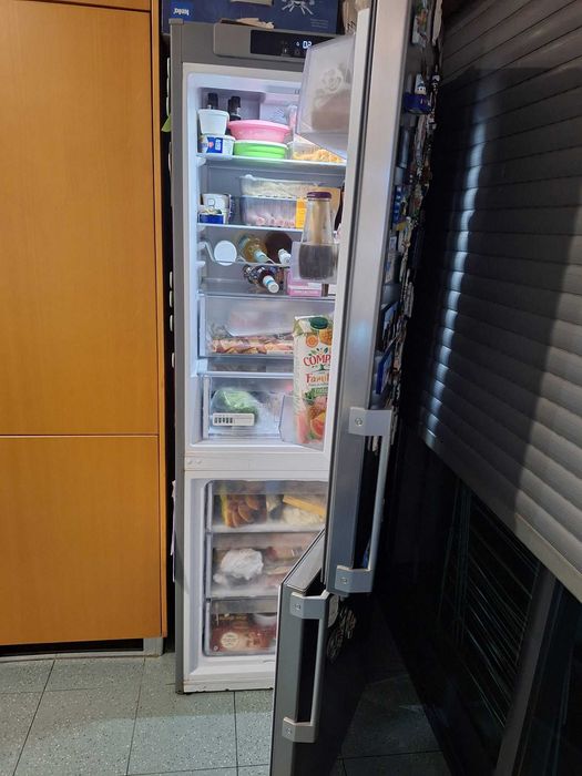 Frigorífico Combinado Hotpoint Ariston em Inox – Excelente Estado