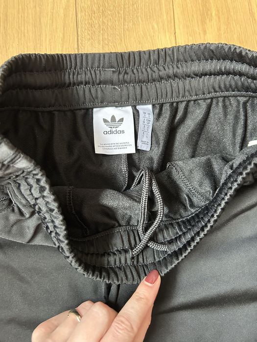 Spodnie Adidas czarne