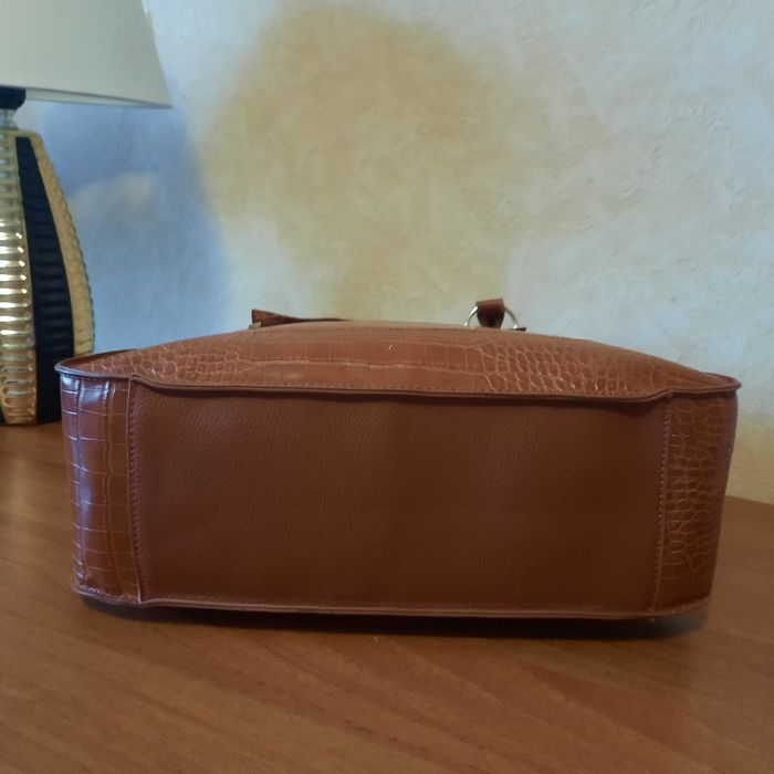 Велика жіноча сумка