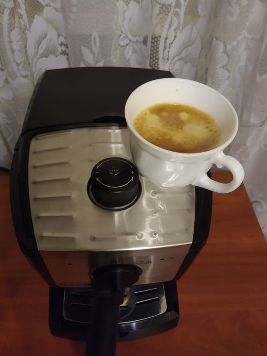 Кофеварка рожковая эспрессо DeLonghi EC157