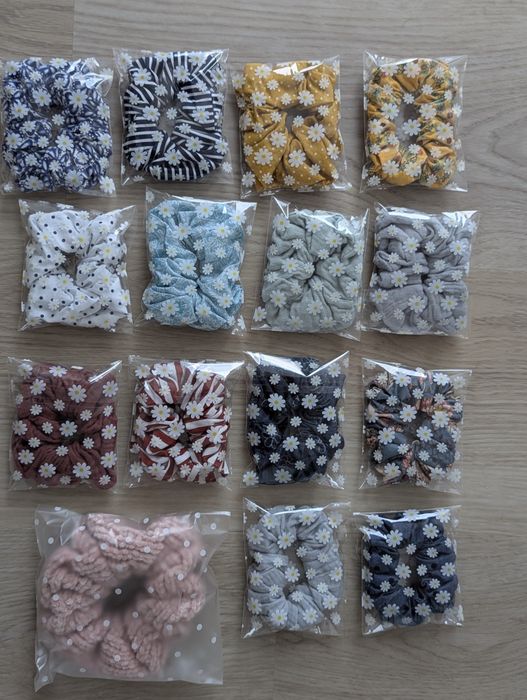 Scrunchies aveludados/tecido