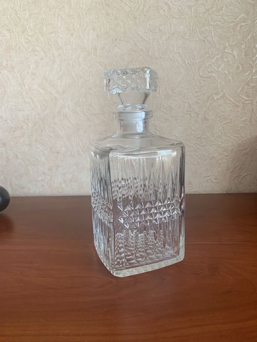 Графін для напоїв