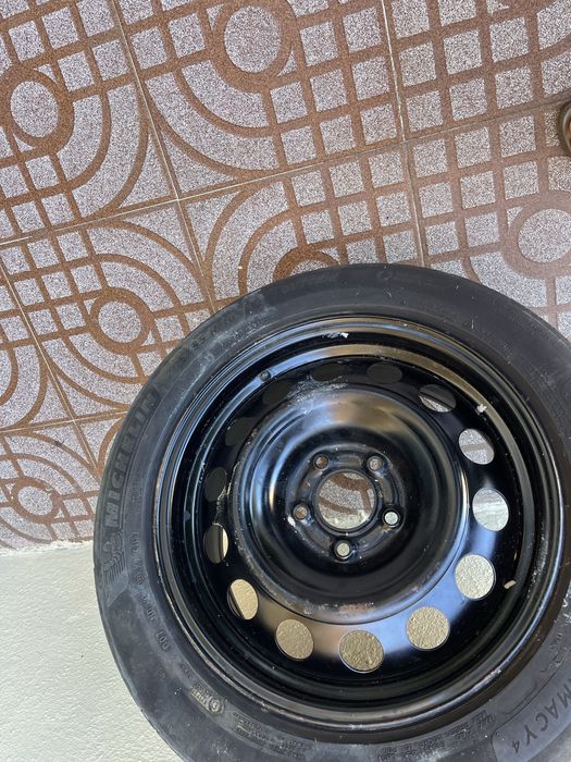 Jante com pneu michelin 205/55 r 16