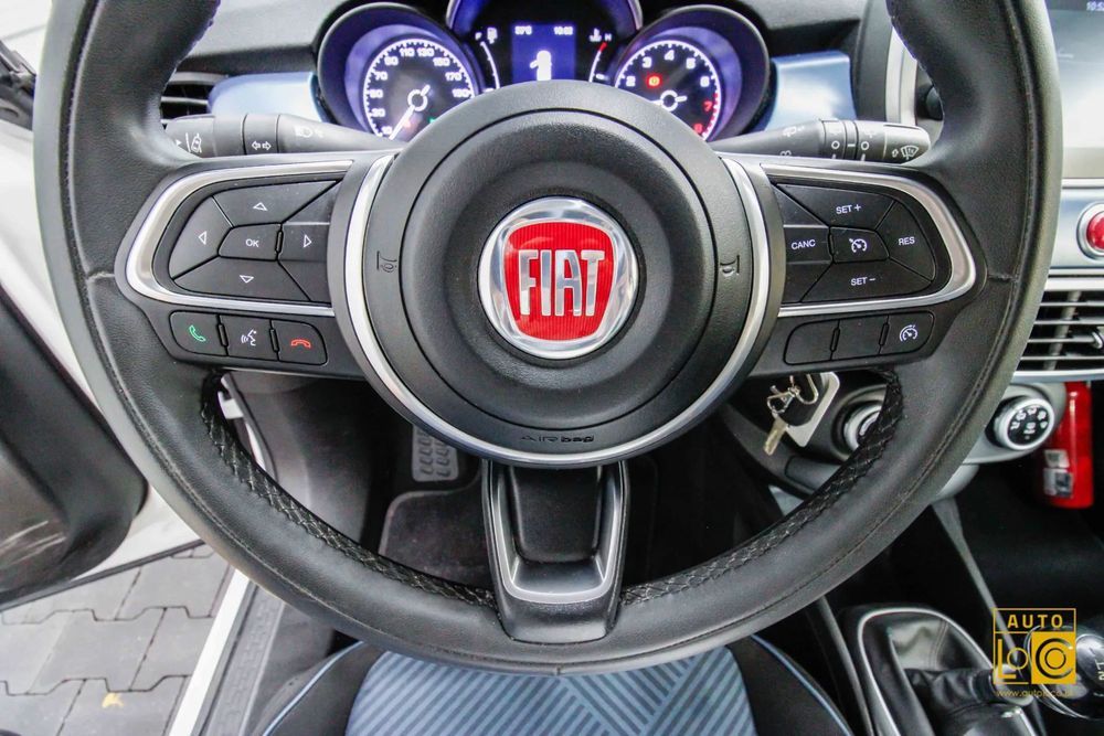 Fiat 500X Mirror + Navigacja + Klimatyzacja + Ledy + Parktronik +
