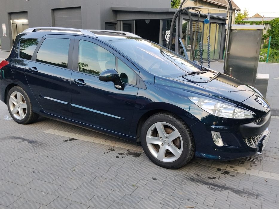 Peugeot  308 sw spot.