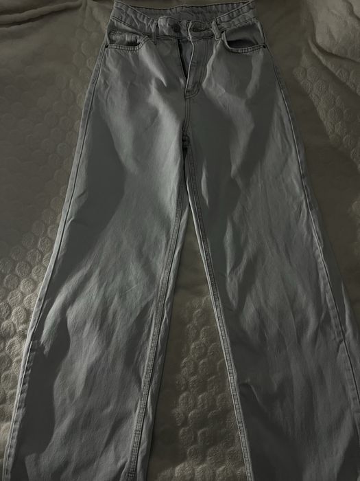 Блакитні джинси жіночі