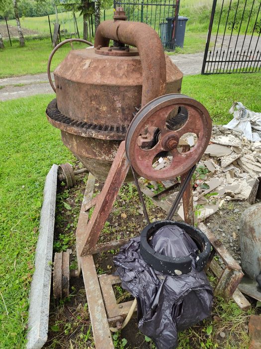 Betoniarka 240 l na kolach