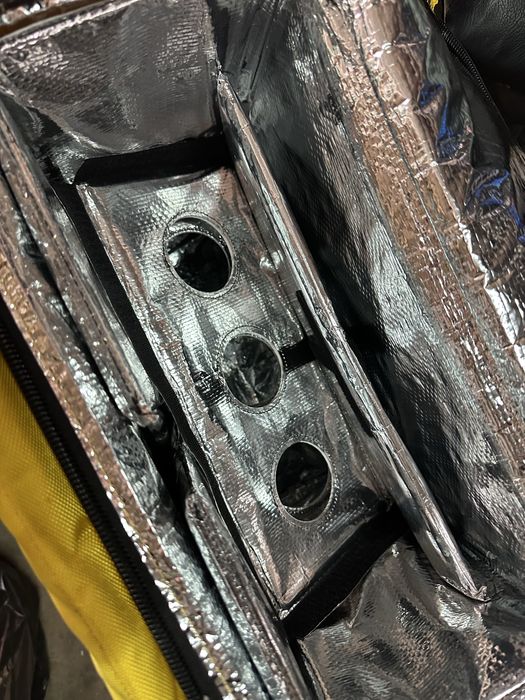 Vendo mala da glovo nova