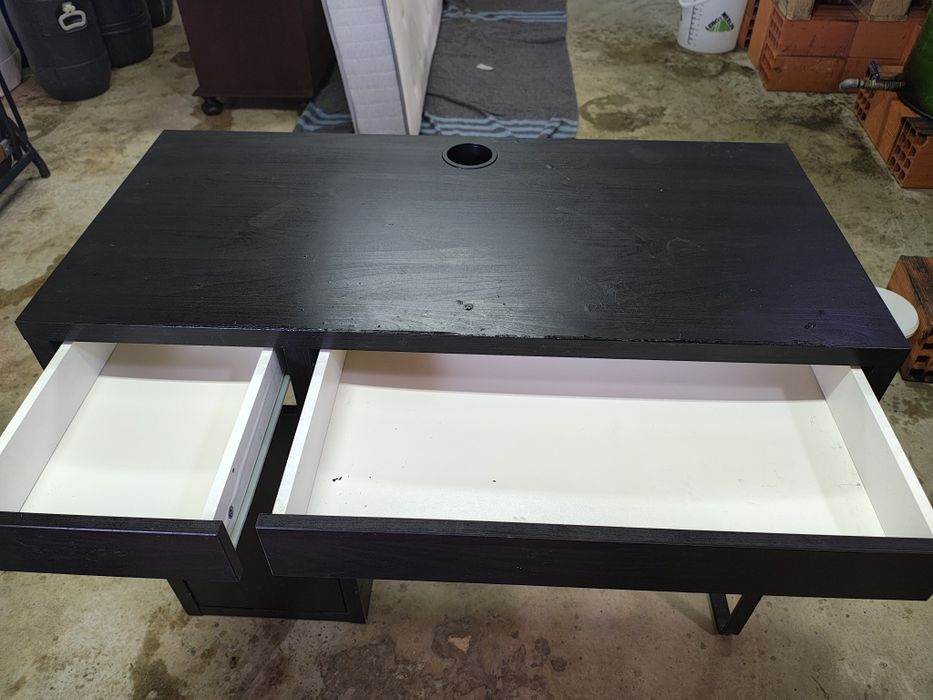 MESA SECRETARIA Preta conservada. (Entrega grátis)