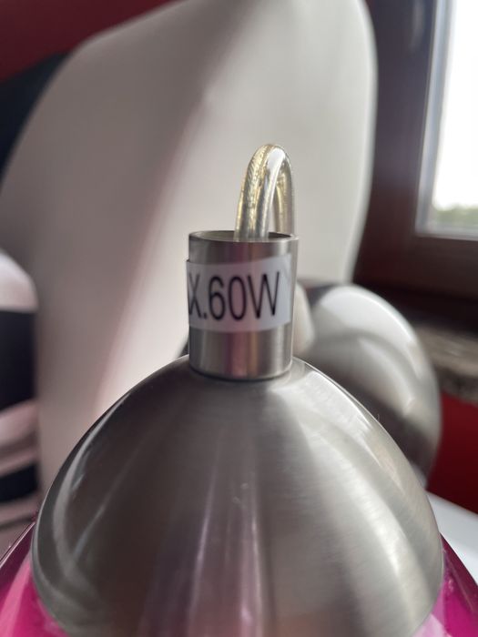 Fioletowa/fuksjowa lampa wiszaca