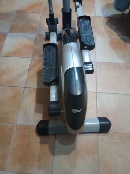 Selling a step exercise machine450801794381271042