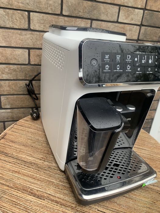 Кофемашина Philips LatteGo EP2231