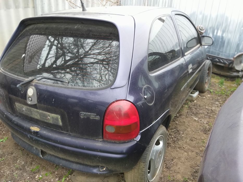 Продам остатки опель корса .б 1.0л
