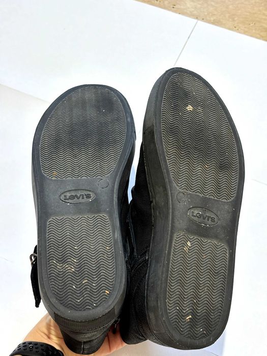 Skórzane buty Levi's, rozmiar 39.