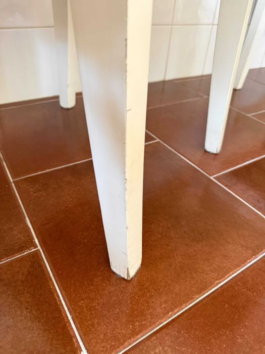 2 Cadeiras de Madeira Branca (Estilo IKEA Ingolf / Encosto em X)