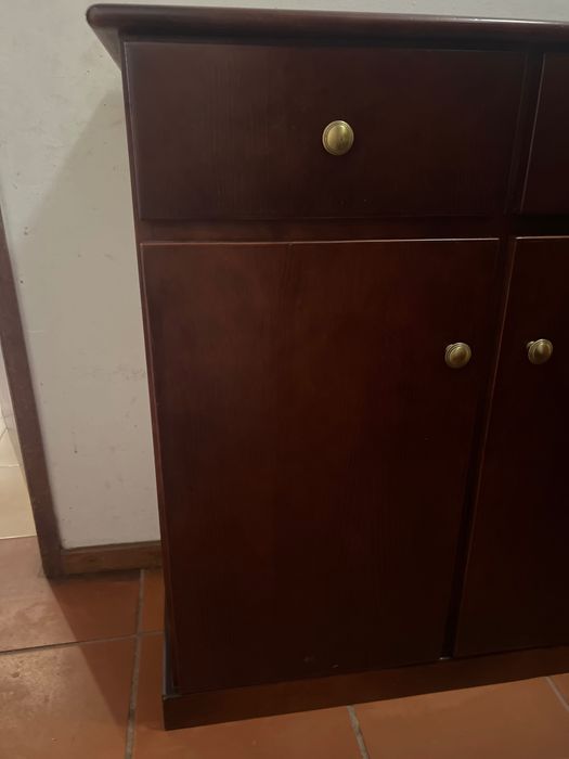 Móvel tipo sapateira com gavetas