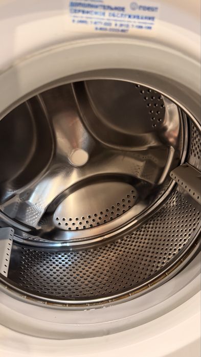 Продам пральну машинку Indesit