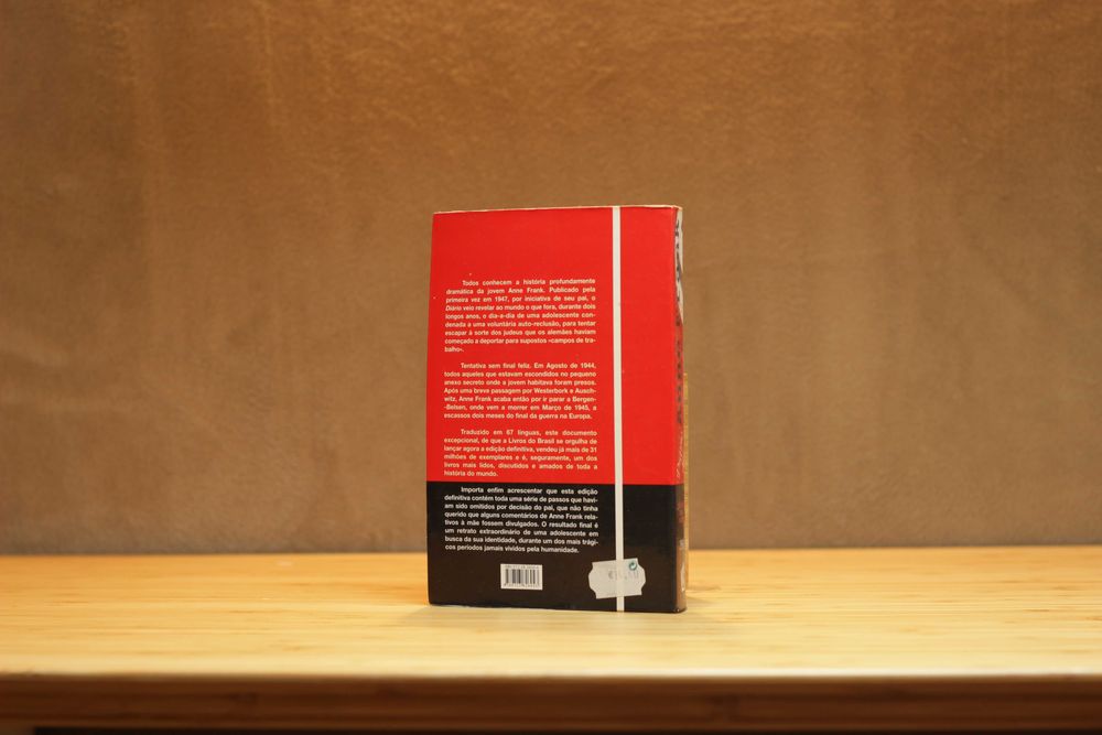 O DIÁRIO DE ANNE FRANK (livro em português)