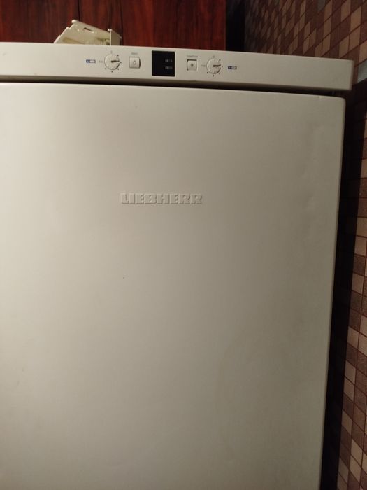 Продам плату на холодильник Либхерр модель ср 35010