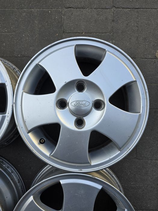 Felgi aluminiowe 14' Ford 4x108 Jarbet # 4.4