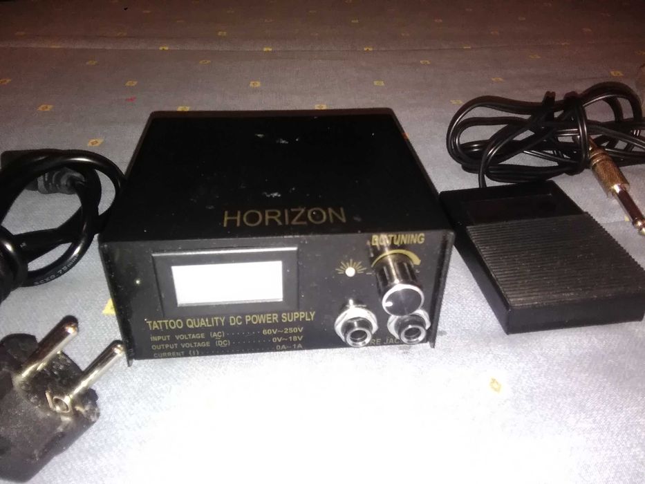 2 Máquinas tatuar com acessórios novos