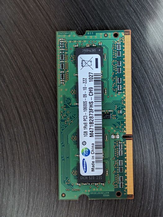Pamięć RAM Samsung 1GB RAM DDR3 1333Mhz       M471B2873FHS-CH9