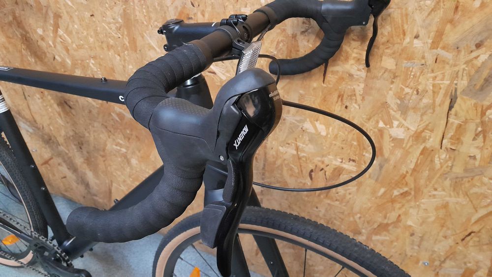 rower cannondale topstone 4 gravel