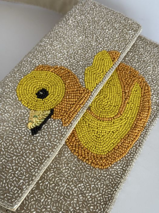Bolsa bordada artesanal