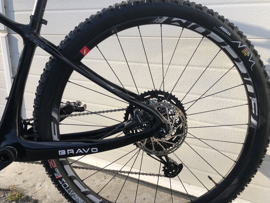 Bicicleta Berria bravo carbono BTT 29`