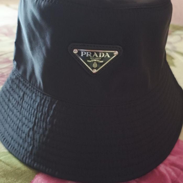 PRADA Панама з поліаміду жіноча чорна