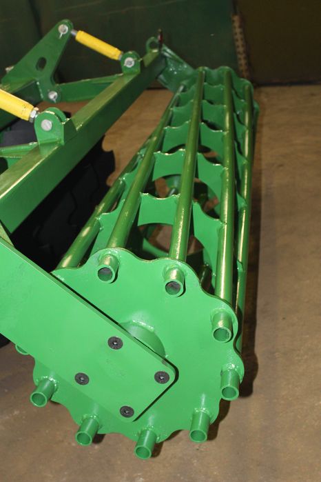 Культиватор   КПН -4,0-р на стійці Bellota