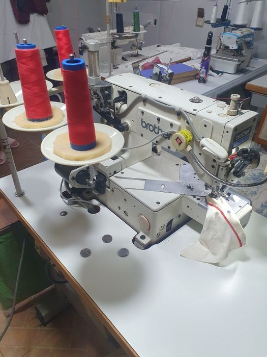 Maquina de bainhas usada brother