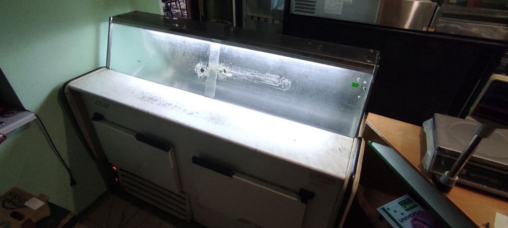 Холодильна вітрина